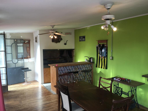 Vende Casa 3 Dormitorios, 2 Baños, Garaje, Barbacoa , Azotea