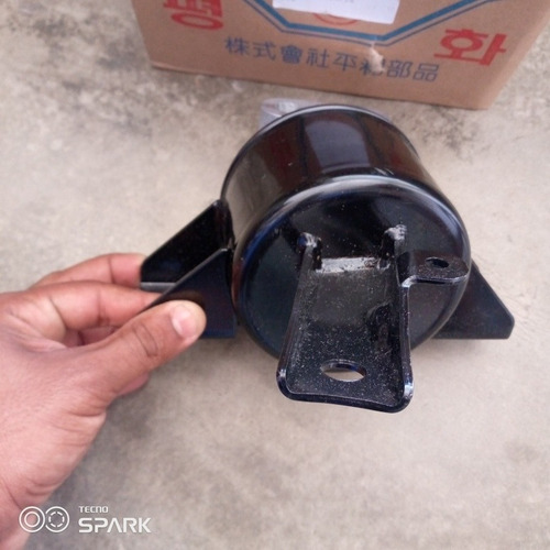 Imagen 3 de 5 de Base De Motor Izquierda Chevrolet Aveo (lado De La Caja)