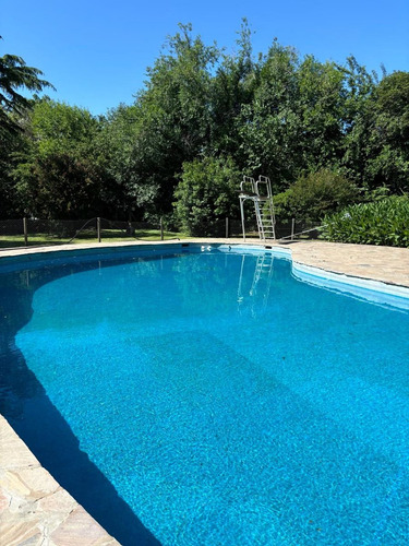 Venta Quinta, Pileta, Quincho Barrio El Remanso.