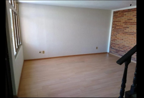 Preciosa Y Amplia Casa, Excelente Ubicación En Col. San Buenaventura, Toluca. Cerca Del Tec De Monterrey -no Créditos- Jagr