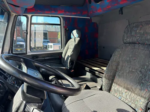 Ford Cargo 1831 Camión Con Hidrogrua Usado Nqnmaq