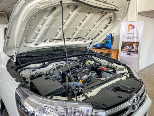 Toyota Hilux 2.7 4x4