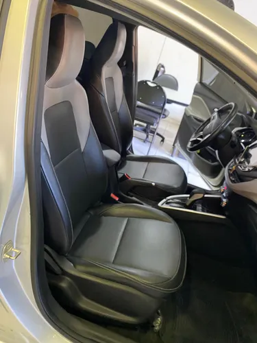 Chevrolet Onix 1.0T Premier Sedan At