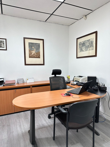 Venta De Edificio Comercial En La Urbina Mcpio Sucre, Caracas Iv