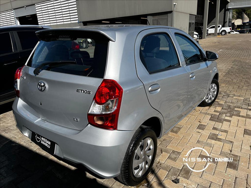 Toyota Etios 1.3 X 16V FLEX 4P MANUAL