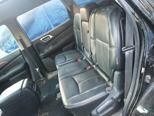 Nissan Pathfinder 3.5 Exclusive 4x4 Cvt