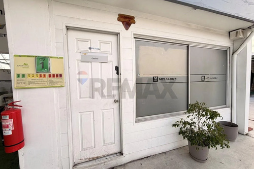 Exclusiva Propiedad Comercial En Venta