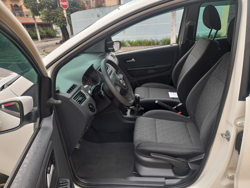 Imagem 3 de 12 de Vw Fox 1.0 G Ii Excelente Estado Com Passagem Por Leilão.
