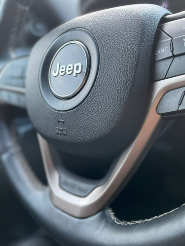 Imagen 9 de 23 de Jeep Grand Cherokee 3.6 Overland 286hp At