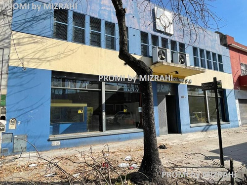 Imagen 4 de 21 de Edificio Comercial - Pompeya