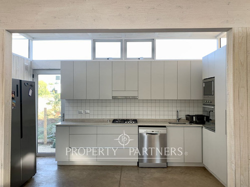 Arriendo Año Corrido: Casa Nueva En Marbella