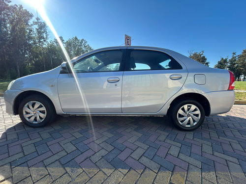 Toyota Etios 1.5 Xs