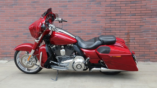 Harley-davidson Cvo Street Glide 2016 Vermelha