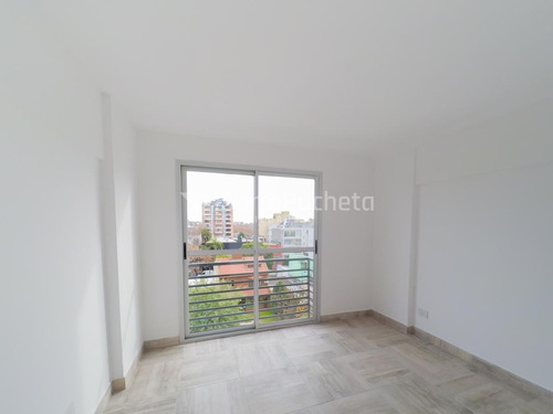 Imagen 20 de 30 de Departamento 2 Ambientes Moron Sur (uf9)