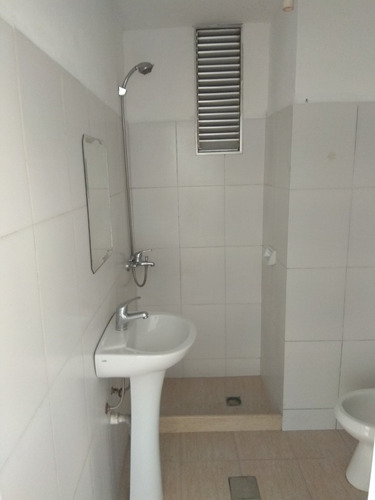 Apartamento En Alquiler Remodelado En Centro