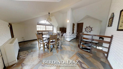 Casa - Playa Mansa- Ref: 344