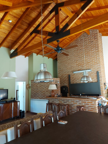 Imagen 8 de 14 de Hermosa Casa Quinta En Luján: B° Hostería Norte
