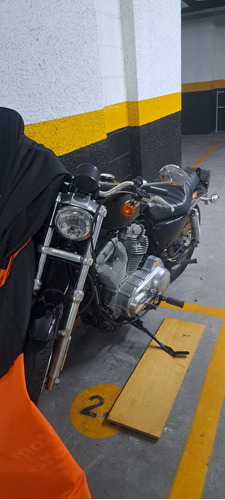 Harley Davidson  Sportster Xl 883