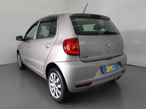 Volkswagen Fox 1.0 Vht (flex) 4p