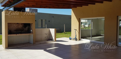 Imagen 23 de 24 de Venta - Casa En Santa Juana - Canning