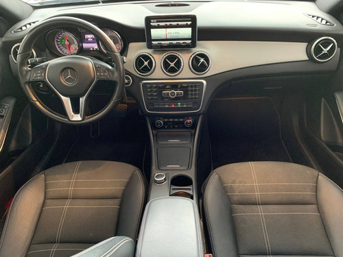 Imagem 12 de 15 de Mercedes-benz Gla 200 1.6 Cgi Vision 16v Turbo Gasolina 4p