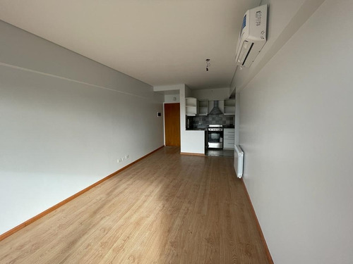 Imagen 3 de 18 de Departamento 3 Ambientes Con Balcón Terraza