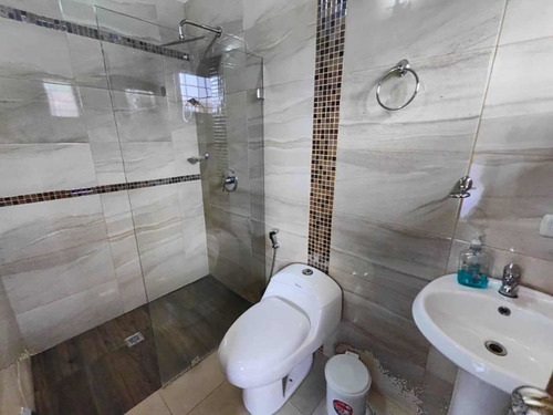 Imagen 7 de 17 de Casa Quinta De Lujo En Venta Urbanismo Con Piscina
