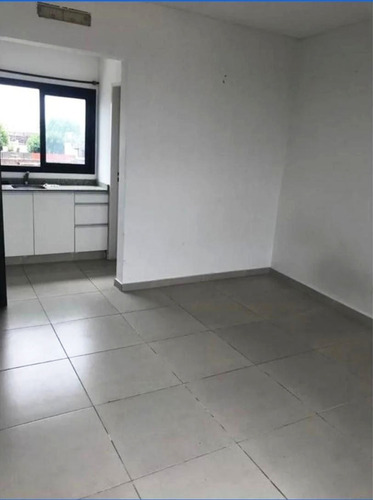 Imagen 1 de 7 de Venta Departamento Monoambiente Al Frente Ubicado En El Barrio De Mataderos Chascomús 5900