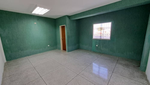 Venta Edificio Comercial A Estrenar - Puerto Cabello