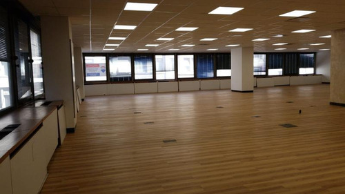Av. Corrientes Al 300 Y Reconquista 530 M2 5 Cocheras