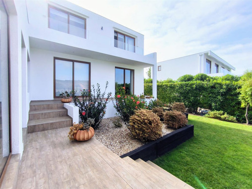 Preciosa, Luminosa Y Moderna Casa En Marbella