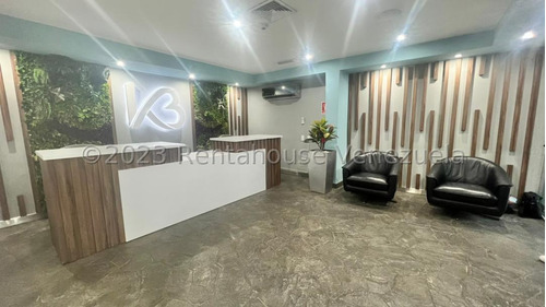 Casa Comercial En Venta En Chuao Abm