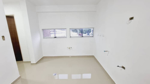 Townhouse En Altos De Aricagua, Mañongo Pozo Y Planta. Mr