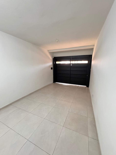 Alquiler Duplex De 2 Dormitorios Escritorio Con Garage Y Patio Zona - Orfeo Superdomo - Veni A Conocerlo!!!