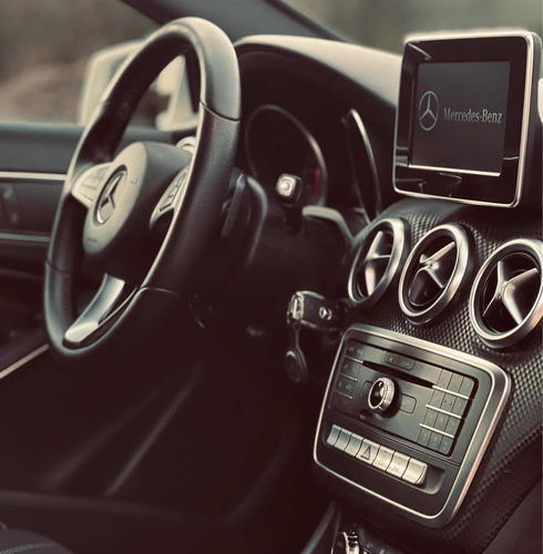 Imagen 10 de 12 de Mercedes-benz Clase A 2016 1.6 A200 Urban 156cv