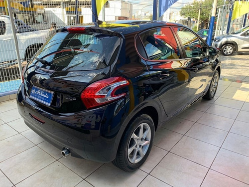 Imagem 3 de 10 de Peugeot 208