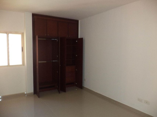 Imagen 3 de 15 de Rosangel Parraga Rentahouse Vende Apartamento En La Trigaleña Valencia Carabobo 22-7907
