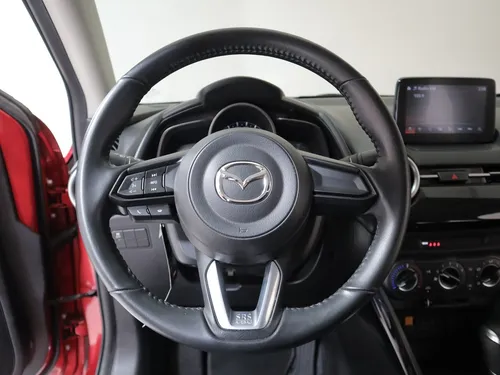 Mazda 2 Touring Sdn 1.5 At