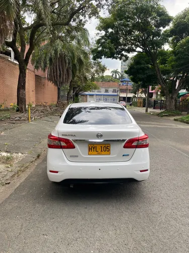 Nissan Sentra 1.8 B17 Advance