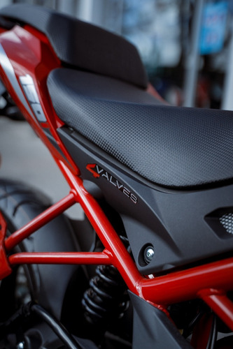 Imagen 8 de 18 de Benelli Tnt150i Inyección - Financiación Al 100% - Bike Up