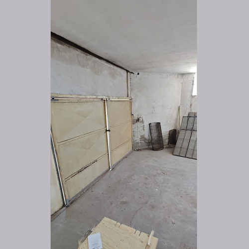 Esquina En Venta Con Galpón Y Departamento En Gualeguaychú.