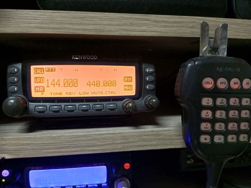 Kenwood Tm-d700 Dual Band Vhf/uhf