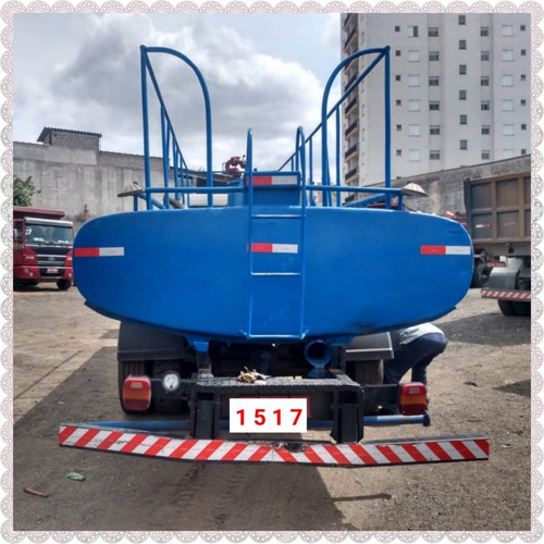 Caminhão Ford Cargo 1517
