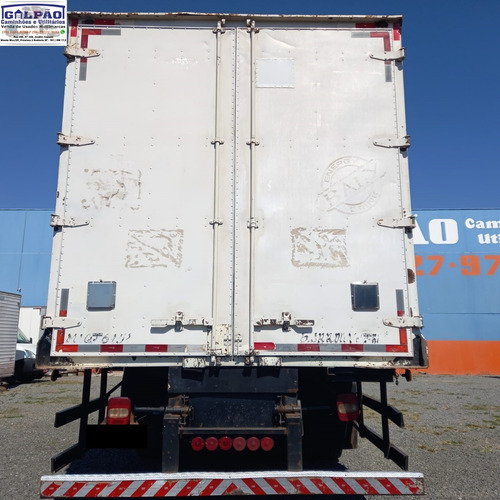 Imagem 12 de 15 de Vw 24.280 Crm 6x2 Cabine Leito - (2013)