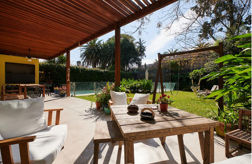 Venta - Casa 8 Ambientes - Vicente López