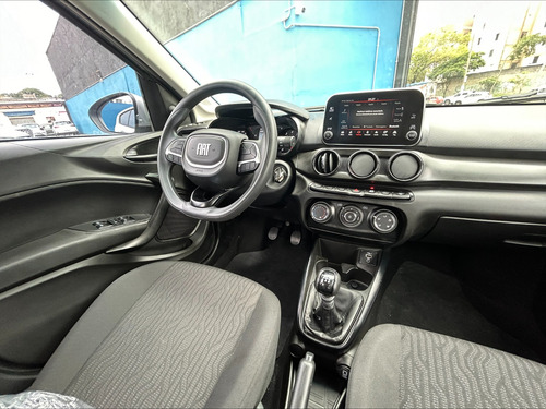 Fiat Cronos 1.3 Drive Flex 4p
