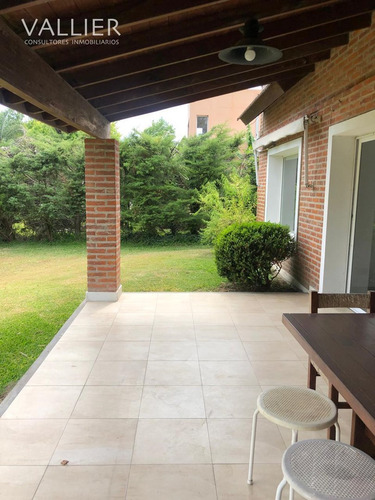 Casa En Venta En Altos Del Golf, Pilar, G.b.a. Zona Norte