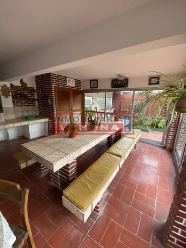Imagen 22 de 28 de Amplia Casa En Pda. 25 A La Venta