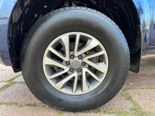 Imagen 14 de 17 de Nissan Frontier 2018 2.5 Se Doble Cabina (( Gl Motors ))