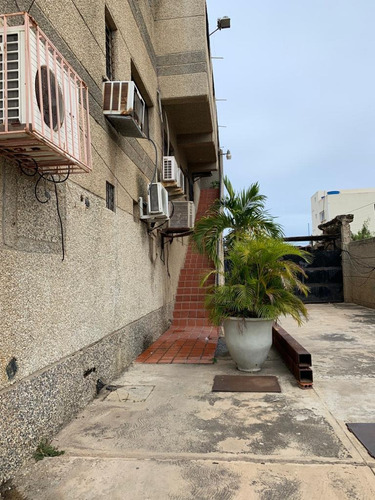 Imagen 11 de 12 de Se Vende Edificio Comercial En Porlamar, Margarita Ve02-073ne-co